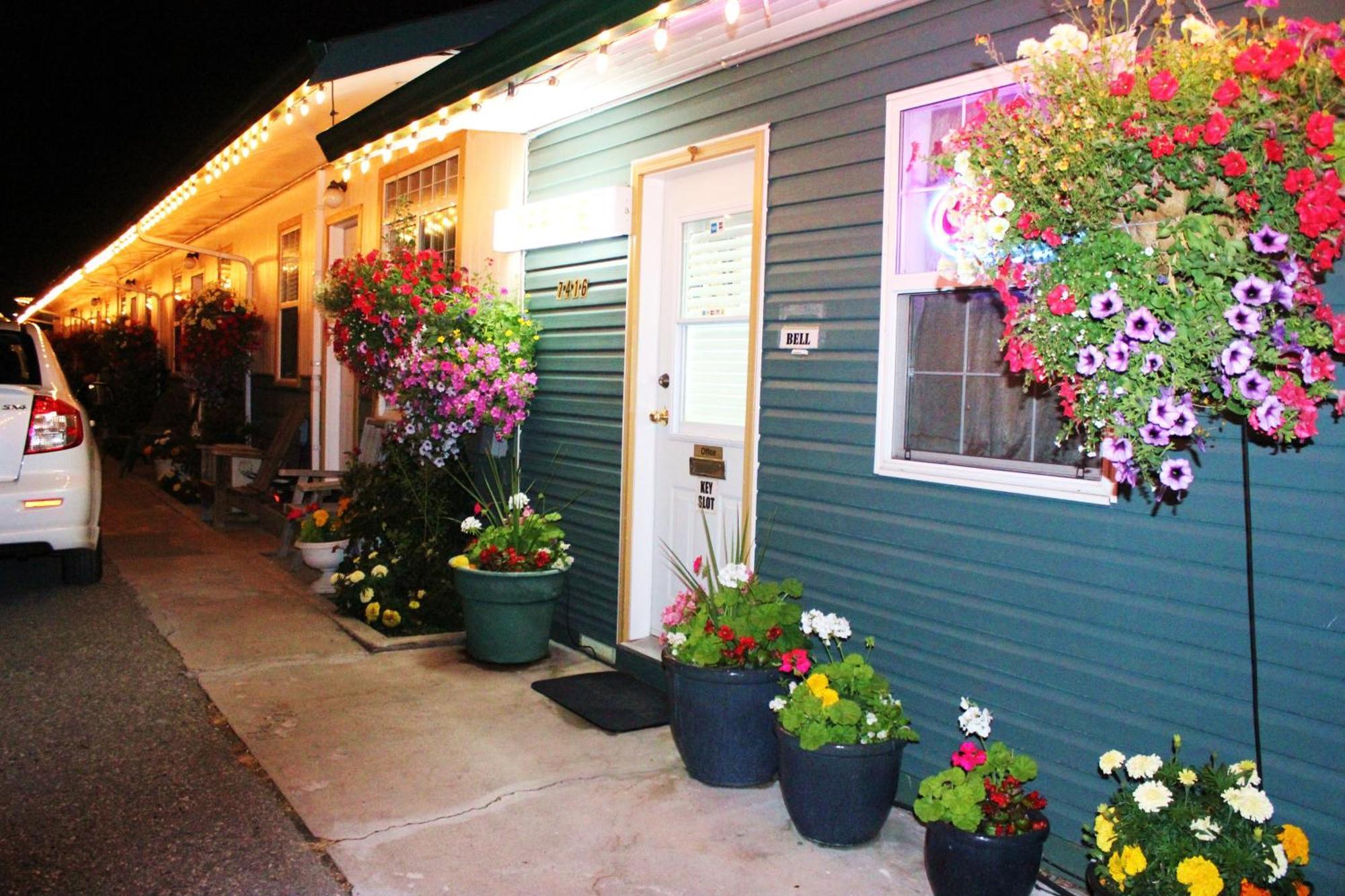 Boundary Motel Osoyoos Exterior photo